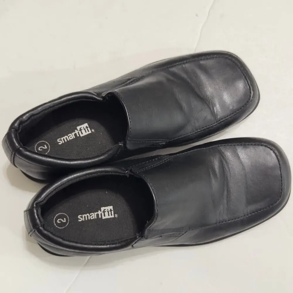 SmartFit Black Slip On Dress Shoes Boys Youth Size 2